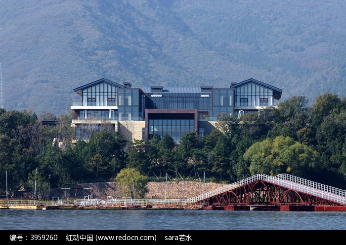 高层外飘窗防水公司_小高层露台九游体育_高层尖顶九游体育防水