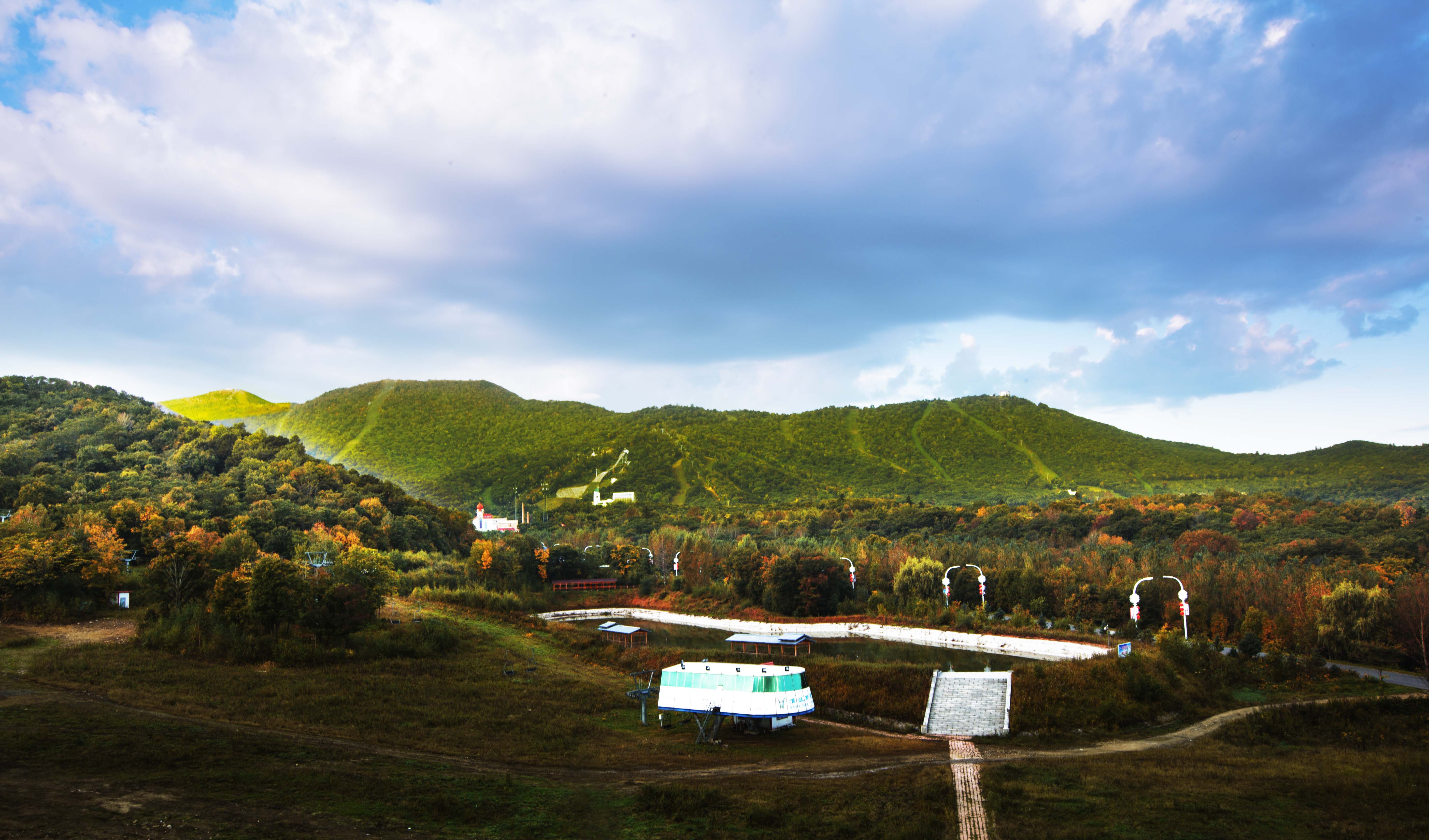 农村外大门上贴金字风水_家居风水大门远方有山好吗_大门风水禁忌 11个化解营造旺财吸金好宅