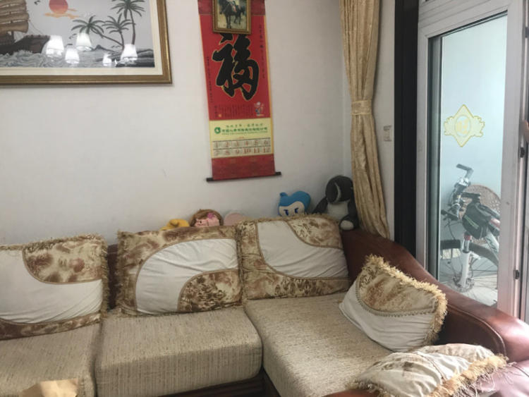 房子九游体育价格怎么算_九游体育好的房子未入住算不算空置_房子买九游体育还是毛坯好